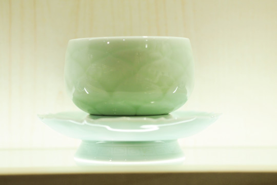 青釉茶杯