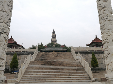 新绛龙兴寺