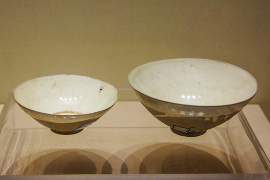 西夏文物白瓷碗