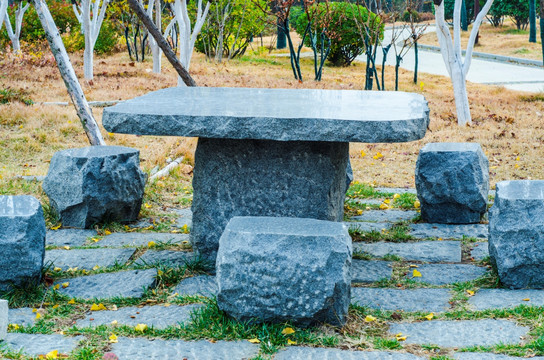 石头桌凳
