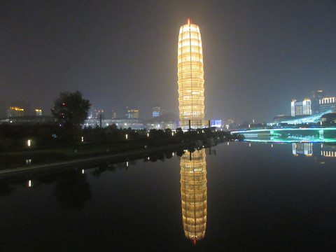 千玺广场夜景