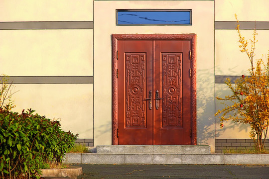 复古浮雕铜门