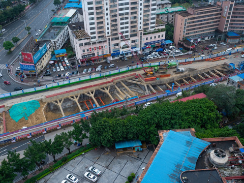 修地铁建设工地