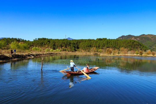 天堂湖