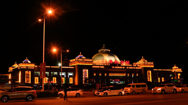 海拉尔火车站夜景