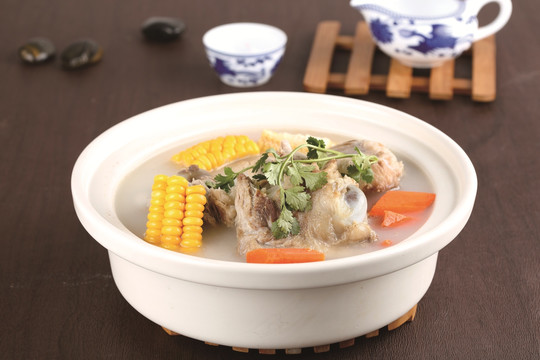 澳門筒骨煲