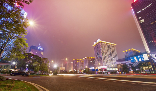 夜景繁忙市中心