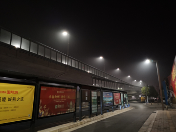 夜景公交车站