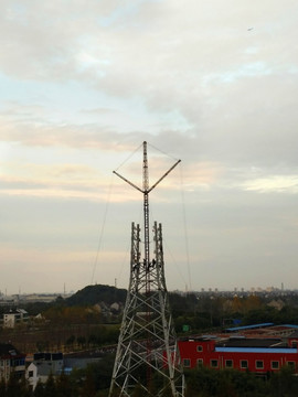 原野高压线