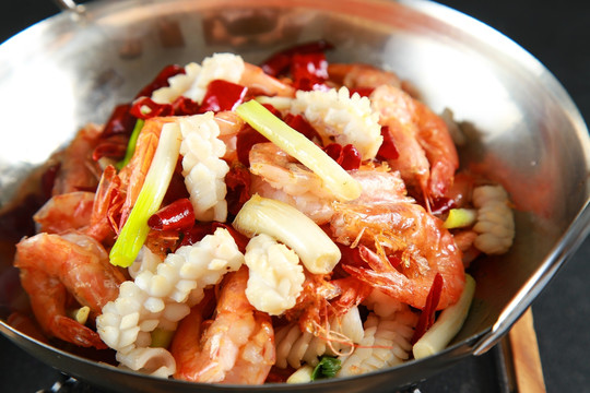 魷魚愛上蝦