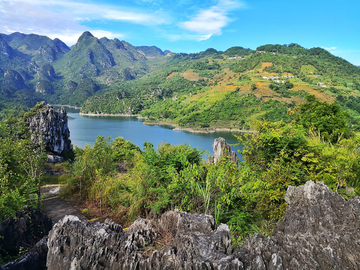 万峰湖