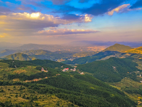 雪山岩风景