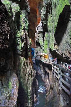 九乡峡谷洞穴