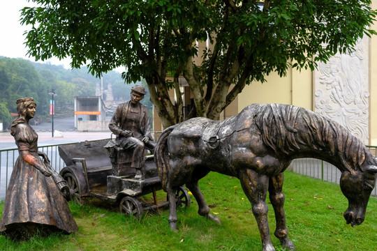 重庆大学城雕塑