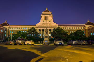 伪满国务院旧址夜景