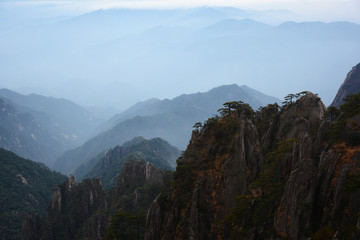 水墨群山