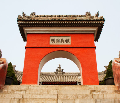 普照寺礼仪圆明山门