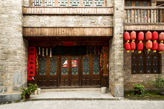 中式古建门