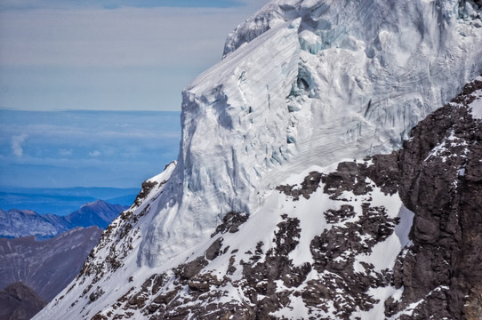 瑞士因特拉肯少女峰雪山