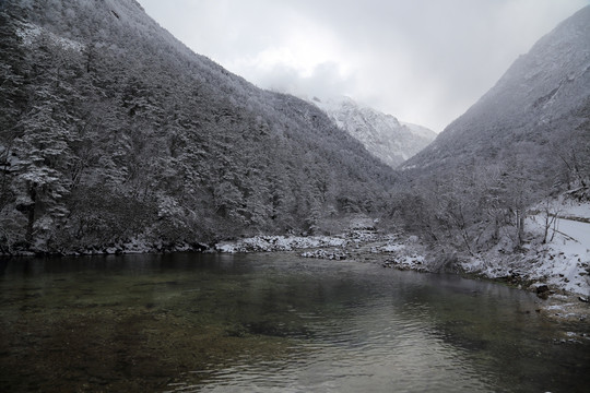 木格措雪景