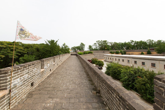 山海关老龙头景区宁海城城墙