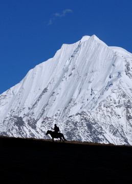 贡嘎山群峰