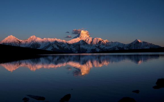 贡嘎山夕照