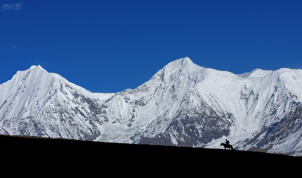 贡嘎山群峰