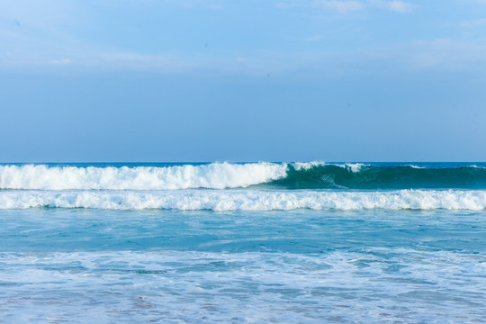 三亚海浪