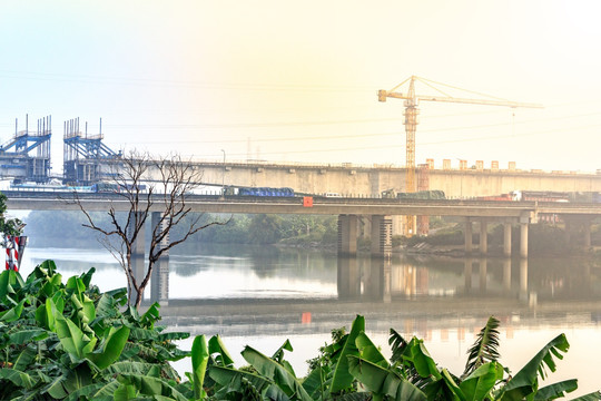建设中的铁路桥