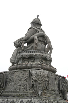 阿拉塔汗蒙古大汗雕像
