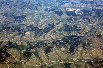 俯瞰山川田野