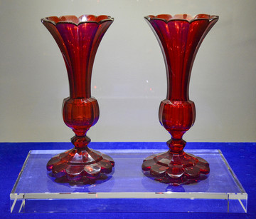 波西米亚红宝石色刻画面玻璃瓶