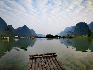 阳朔遇龙河漂流