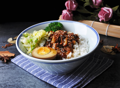 台湾卤肉饭