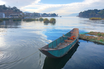 洱海小船