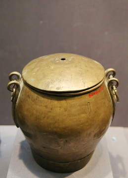 蒙古族铜茶壶