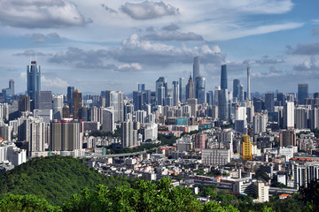 广州白云山俯瞰城市风光