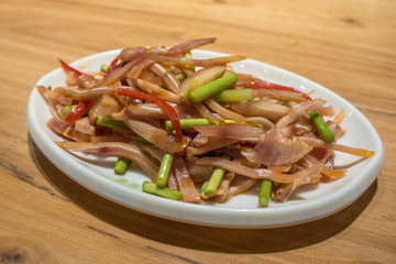中国菜中一盘美味的开胃凉菜猪耳
