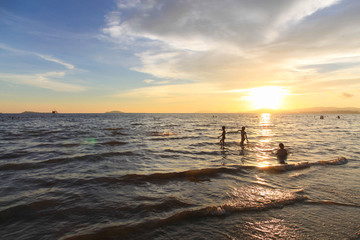 三亚湾的夕阳