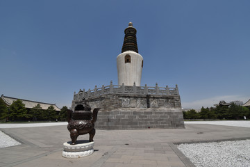 大同法华寺琉璃喇嘛塔