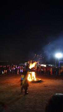 蒙古包篝火晚会
