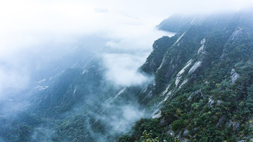 黄山奇峰云海