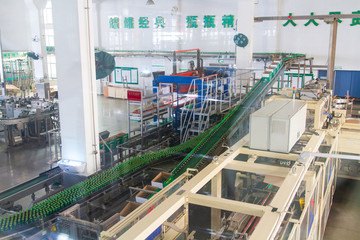 青岛啤酒博物馆自动化啤酒生产线