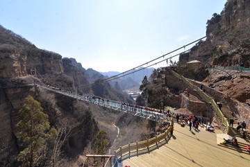 兴隆山玻璃栈道