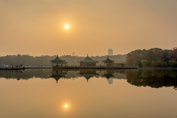 湖北武汉东湖听涛景区碧潭观鱼