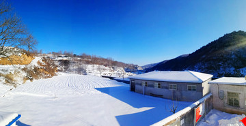 山村雪景