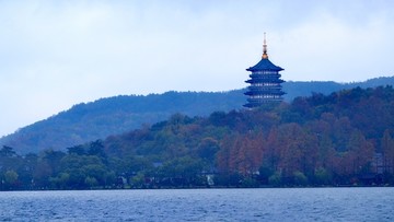 烟雨西湖秋色