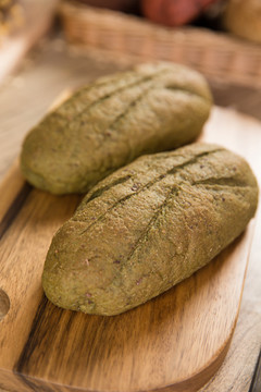 绿茶欧包面包粗粮包