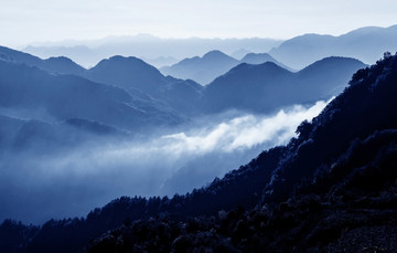 水墨远山背景